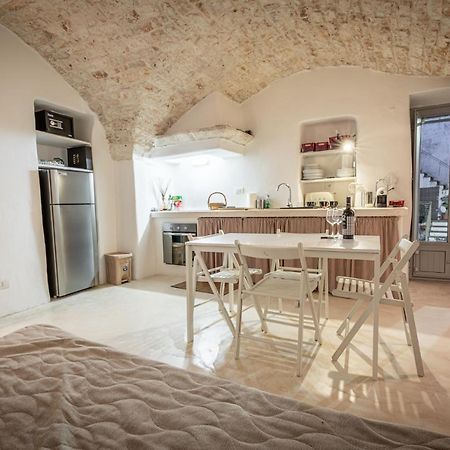 Vacation And Short Stay Suites & Apartments Ceglie - Celso Ceglie Messapica Bagian luar foto