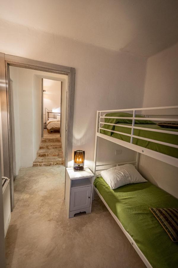 Vacation And Short Stay Suites & Apartments Ceglie - Celso Ceglie Messapica Bagian luar foto