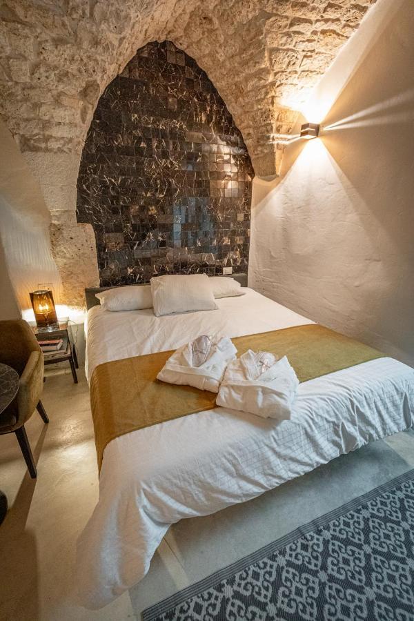Vacation And Short Stay Suites & Apartments Ceglie - Celso Ceglie Messapica Bagian luar foto